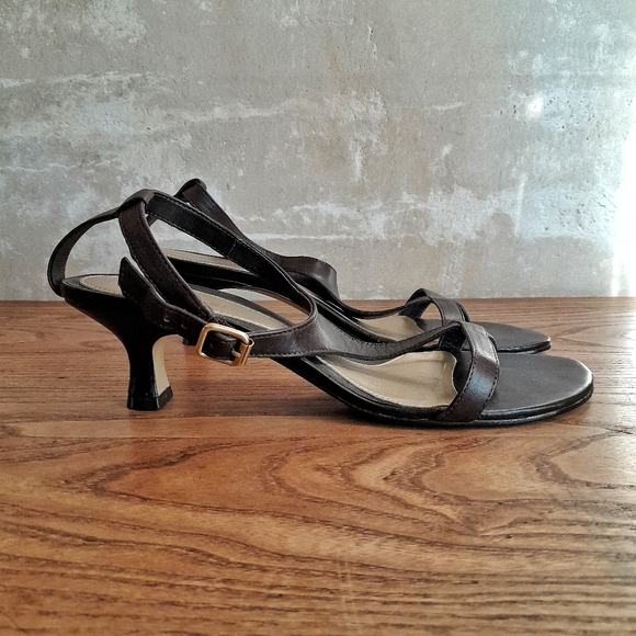 108a. vintage brown Michelle D leather strappy "Roxie" 90s kitten heels, 7 - Picture 1 of 8
